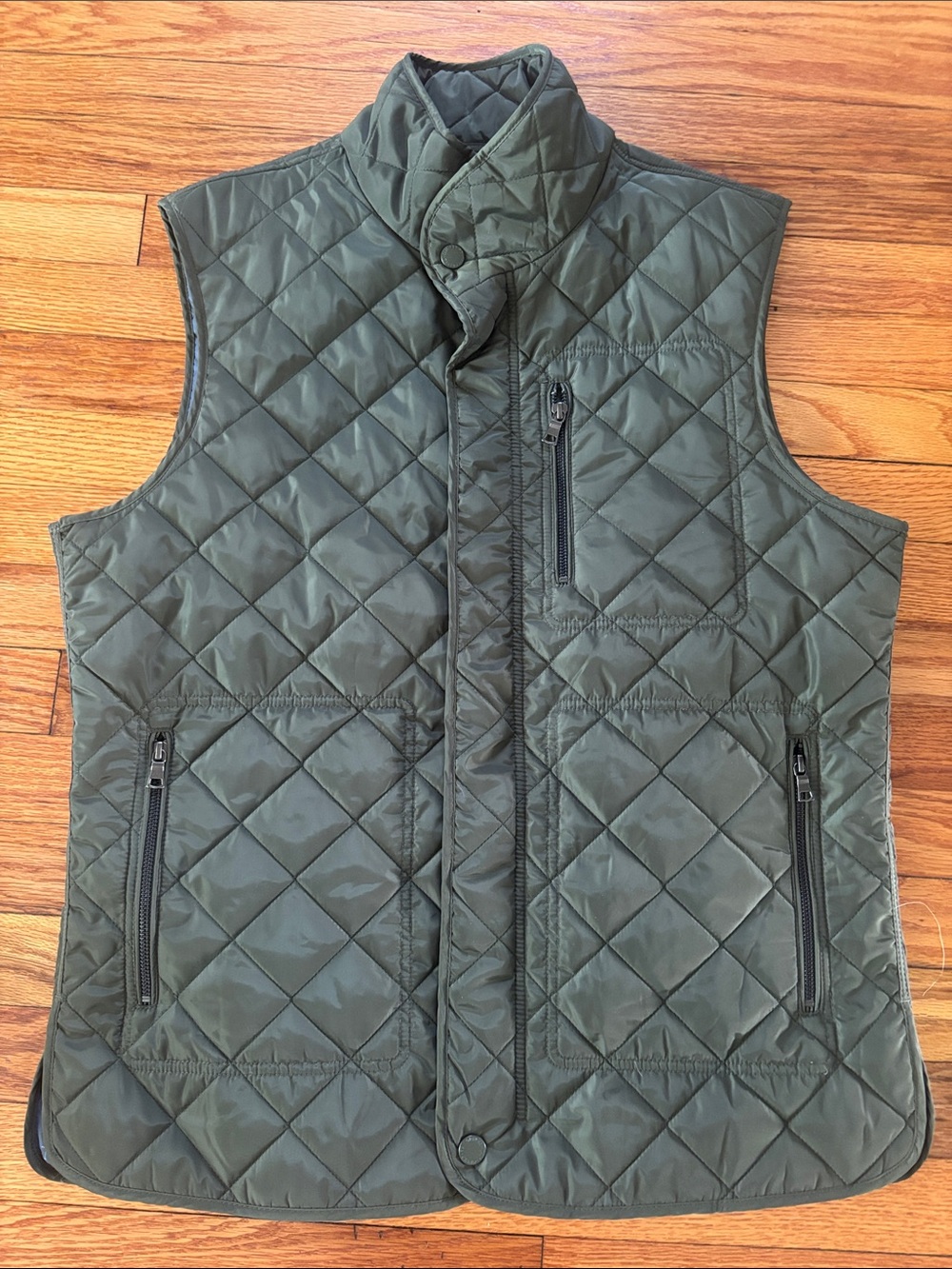 TailorByrd Collection Quilted Olive Green Men's Vest - Lightweight Layering,